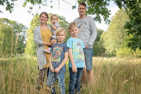 Natasja en Jan-Peter met hun drie kinderen
