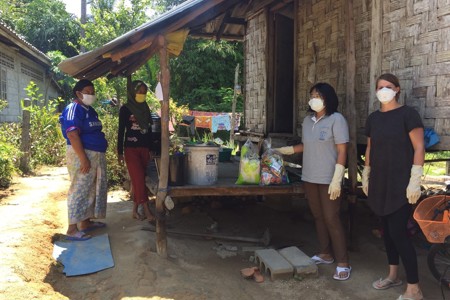 Uitdelen voedselpakketten coronacrisis